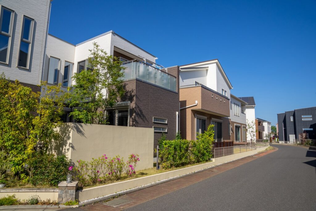外壁塗装における「ツートンカラー」で失敗しない組み合わせとは？
